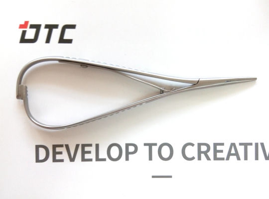 Certifié CE de classe I DTC Ortho Dental Porteur d'aiguille à pliage en acier inoxydable avec dureté