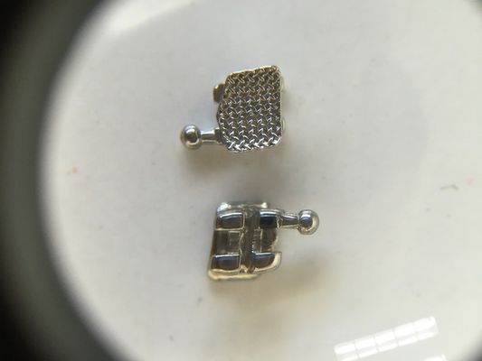 Obtenez les meilleurs résultats avec des supports orthodontiques dentaires à faible friction et clairs de DTC